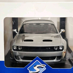 솔리드 헬켓 레드아이 미개봉상품 팝니다.