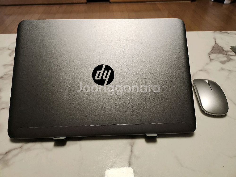 HP EliteBook Folio 1040 G1--8