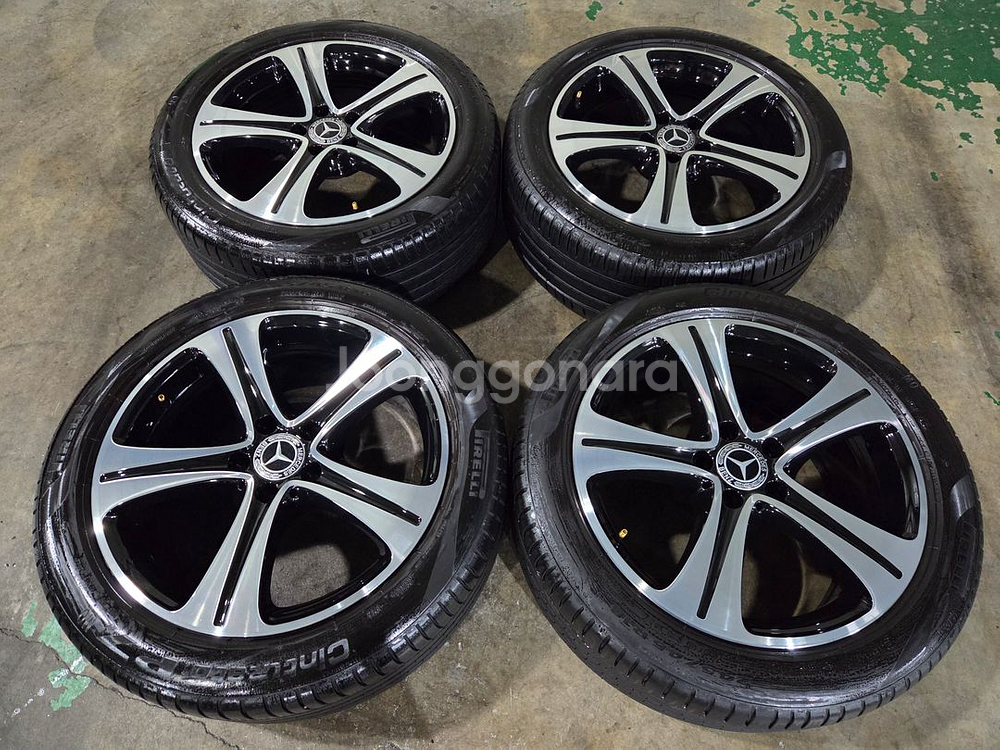 벤츠 W213 E00 18인치 정품 휠타이어--0