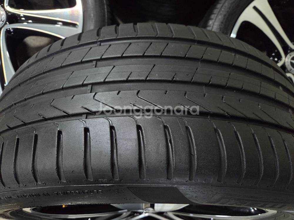 벤츠 W213 E00 18인치 정품 휠타이어--7