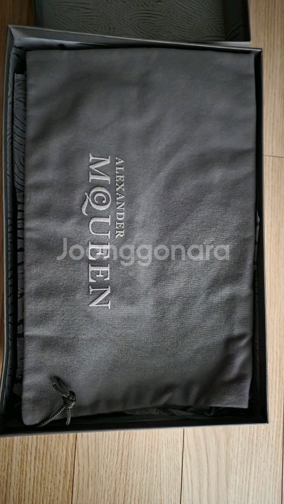 알렉산더 맥퀸 오버솔 화이트 280--1