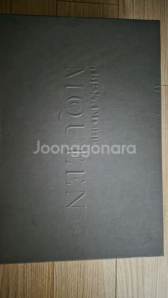 알렉산더 맥퀸 오버솔 화이트 280--2