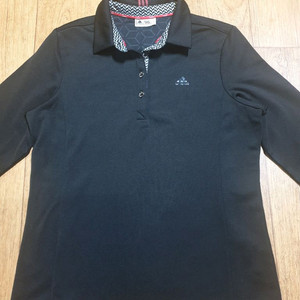 아디다스 긴팔 카라티 90 사이즈입니다