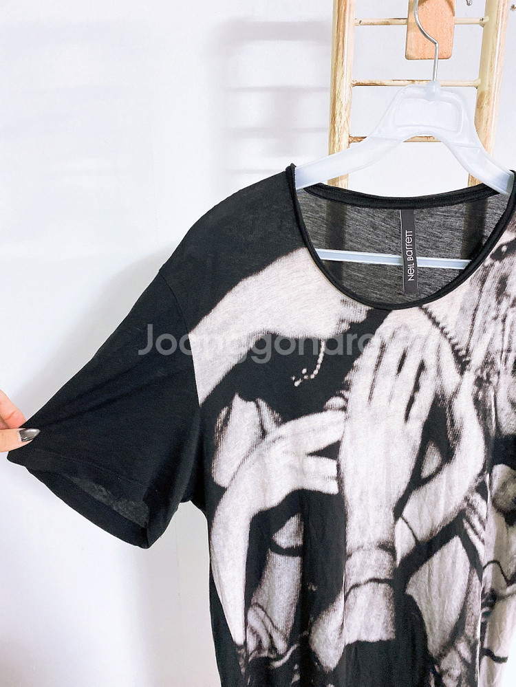 (95)닐바렛남자라운드반팔티--1