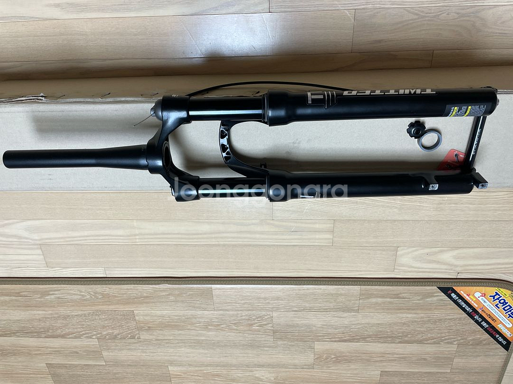 29인치mtb용 에어샥 신품팝니다--4