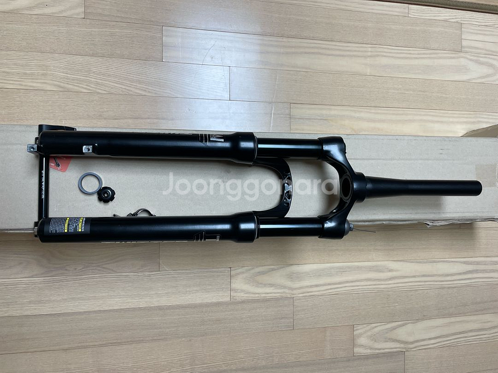 29인치mtb용 에어샥 신품팝니다--5