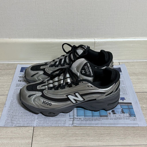 뉴발란스 1000 메탈릭실버 265