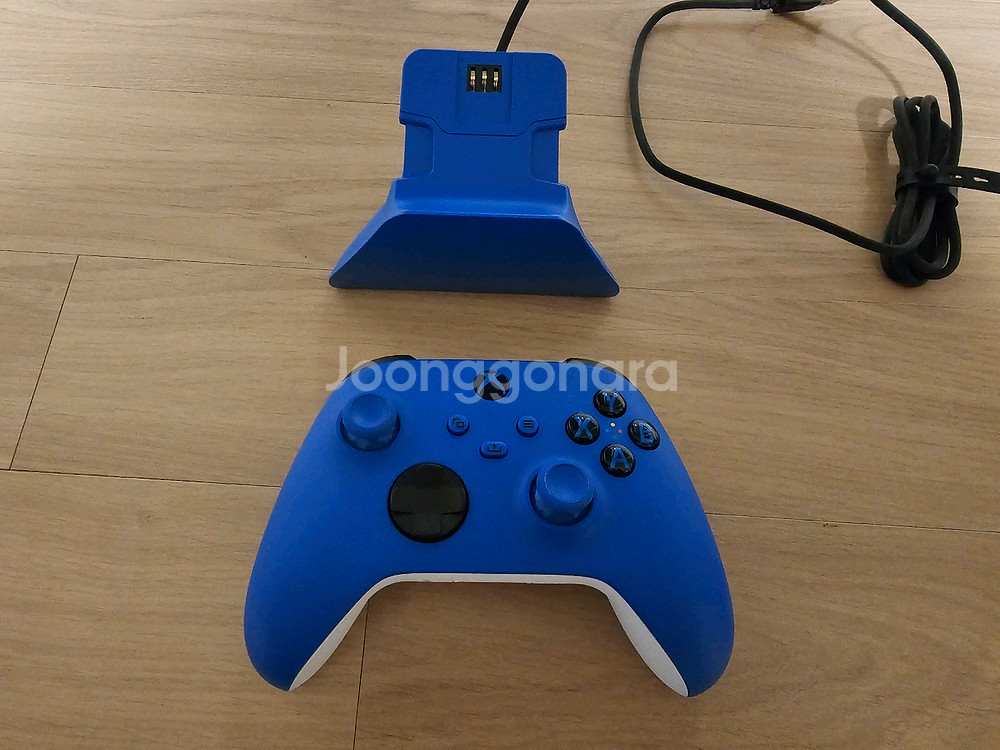 XBOX 3세대 패드 및 RAZER 충전스텐드 일괄판매--0