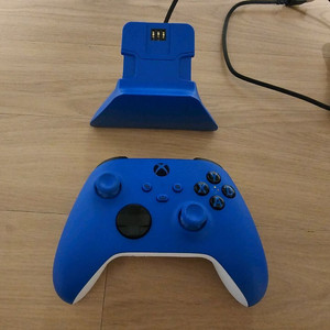 XBOX 3세대 패드 및 RAZER 충전스텐드 일괄판매