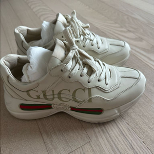 구찌 라이톤 띠로고 아이보리 남자(265)