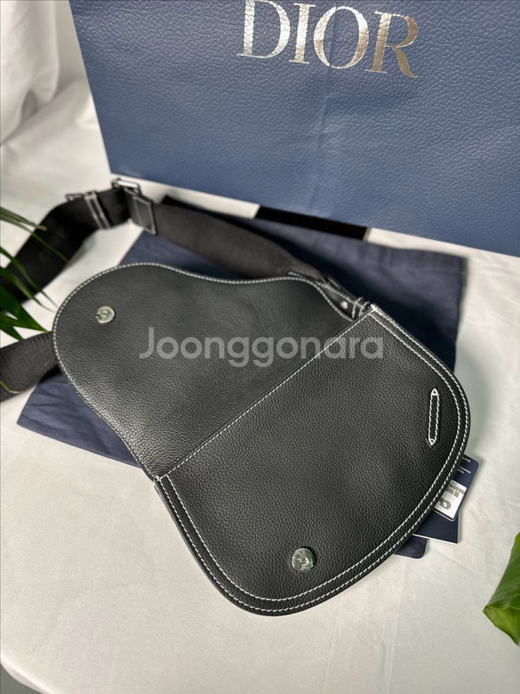 [풀구성]디올 새들백 카프스킨 블랙--6