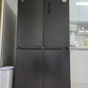클라윈드 4도어 565리터 키친핏 냉장고 팝니다