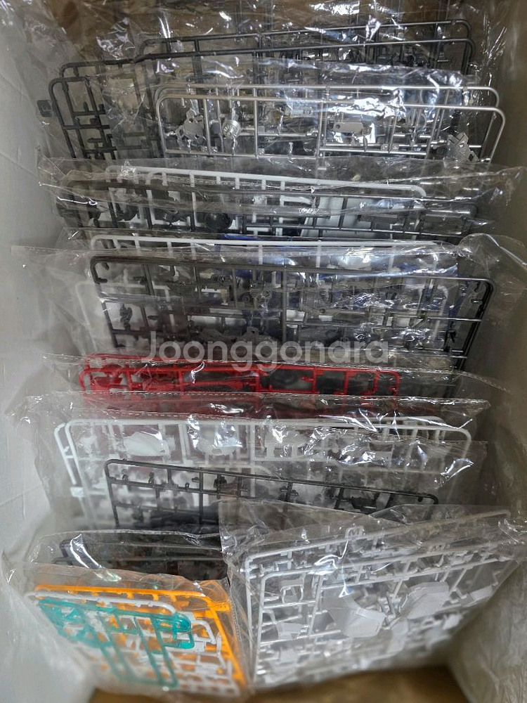 솔로몬 MG GP02 사이사리스--1