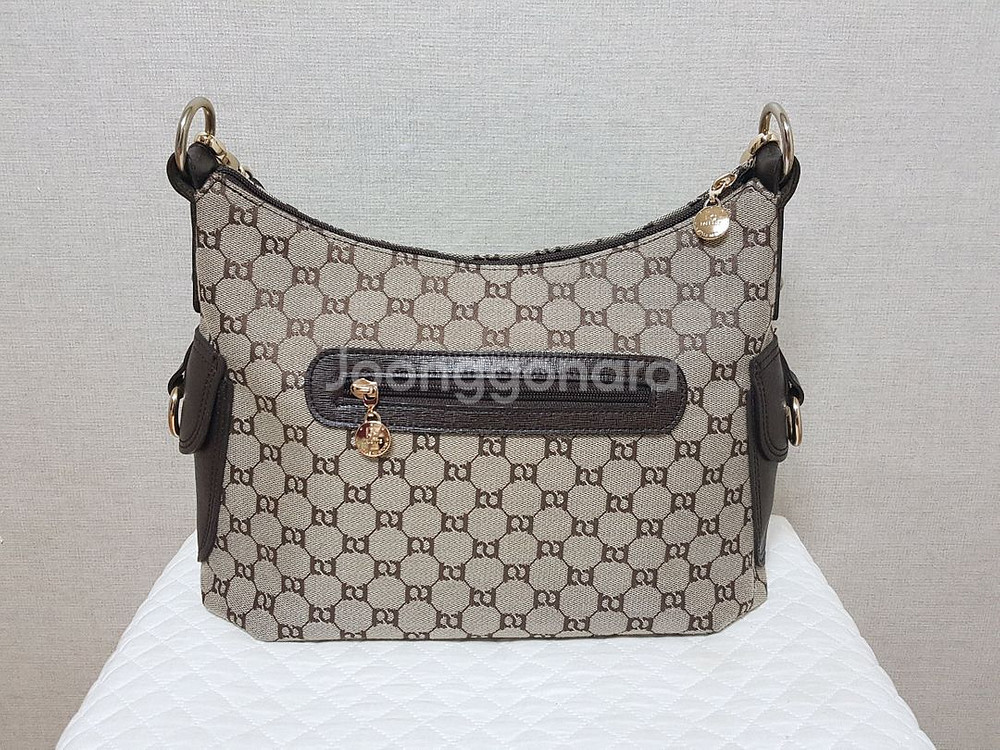 정품)팔레트(PALETTE) 중형 로고 자가드 숄더백--6