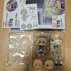 넨도로이드 1178 페이트 레이싱 잔느 판매합니다