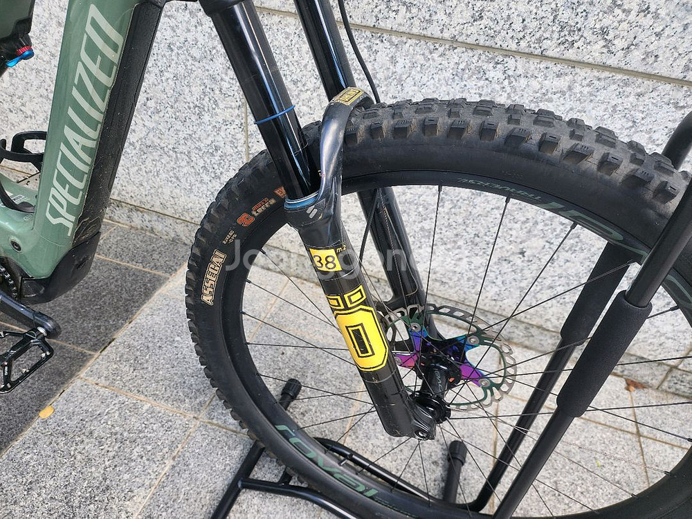 스페셜라이즈드 터보 리보 익스퍼트--7