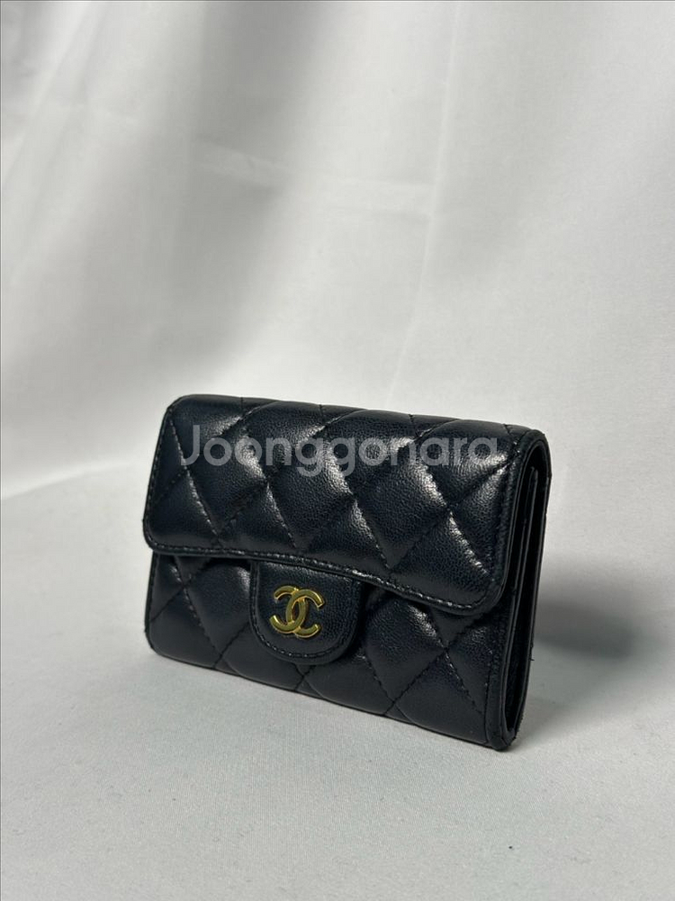샤넬 클래식 똑딱이 금장 카드지갑--3