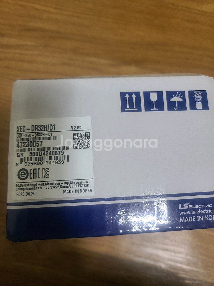 LS PLC 신품 XEC-DR32H/D1--0