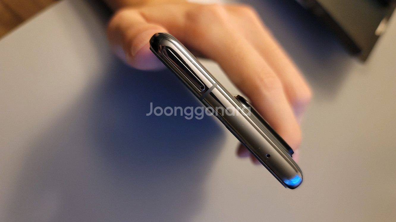 갤럭시S20 울트라 자급제 256GB 코스믹 그레이 판--5