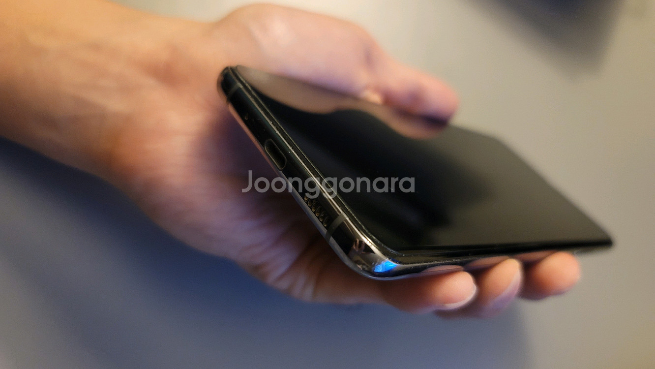갤럭시S20 울트라 자급제 256GB 코스믹 그레이 판--4