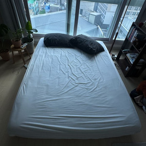 지누스 얼티마 에어 하이1브리드 스프링 매트리스 퀸사이 이미지