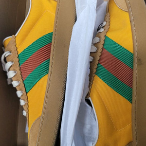 구찌 나이론 스웨이트 로우탑옐로우스니커즈 A급