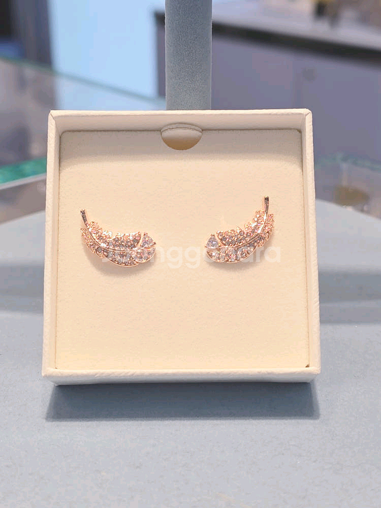 (새상품) 스와로브스키 귀걸이--0