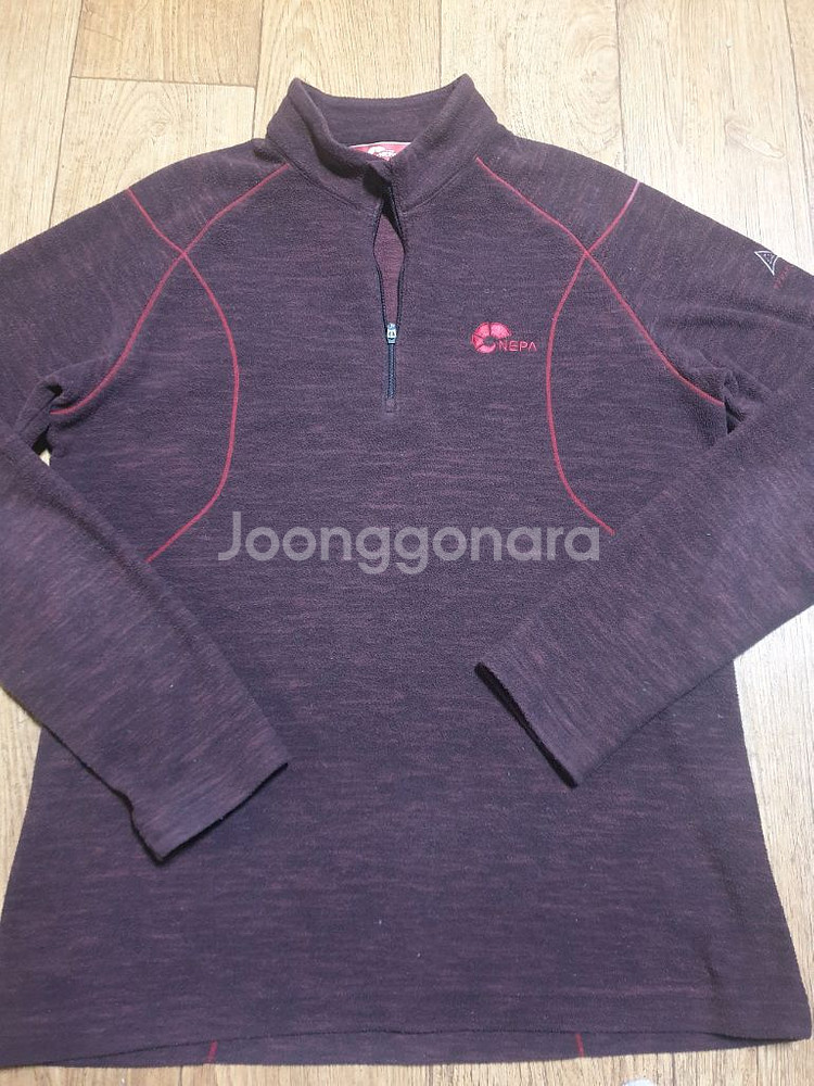 네파 아웃도어 반집업 95 사이즈입니다--1