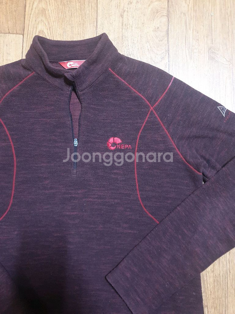 네파 아웃도어 반집업 95 사이즈입니다--2