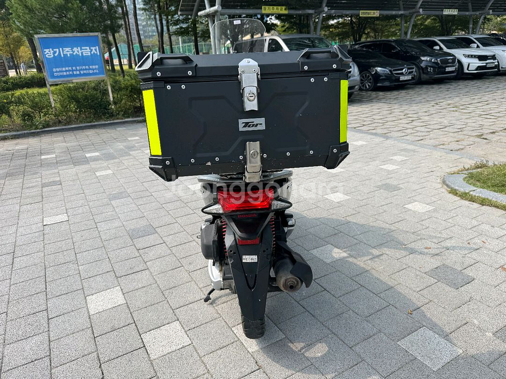 혼다 pcx125 18년 스페셜컬러 판매합니다--5