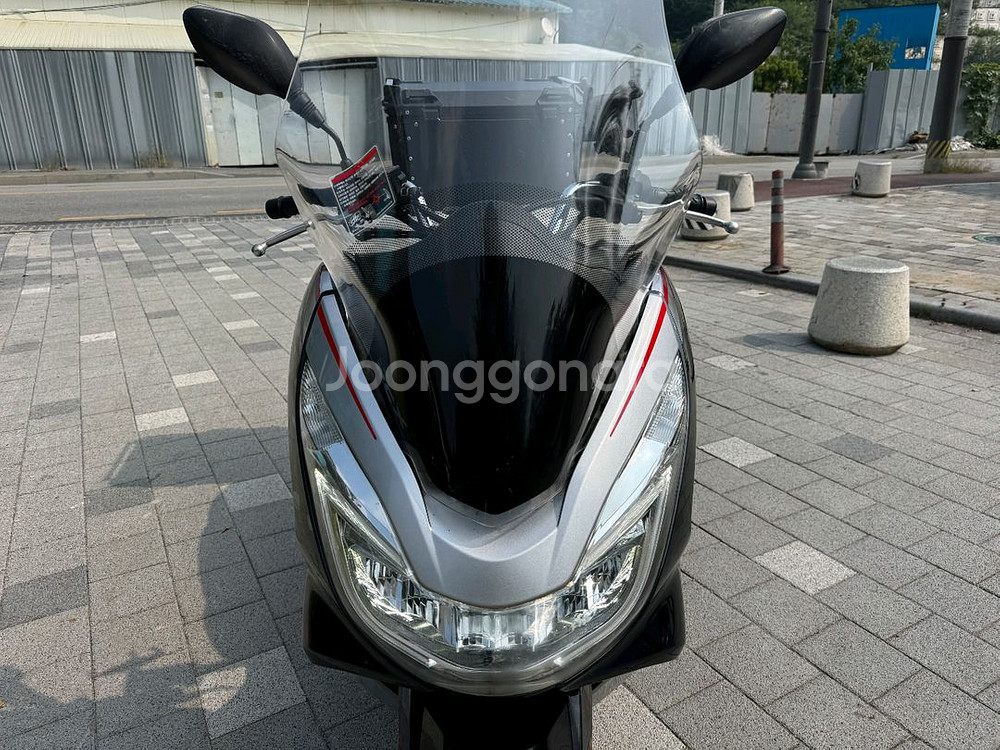 혼다 pcx125 18년 스페셜컬러 판매합니다--8