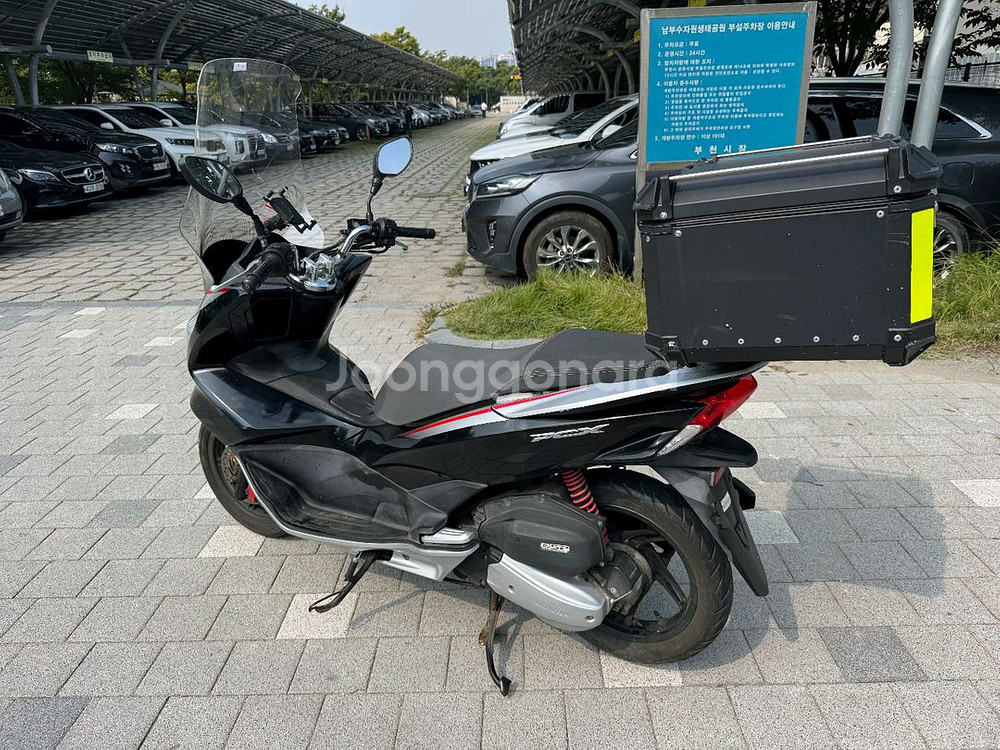 혼다 pcx125 18년 스페셜컬러 판매합니다--6