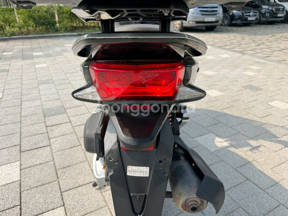 혼다 pcx125 18년 스페셜컬러 판매합니다--9