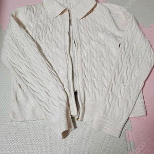 일로딜로 160사이즈 니트 가디건 판매합니다