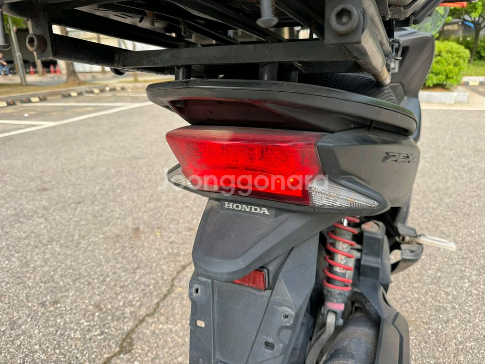 혼다 pcx150 15년형 짧은키로수 판매합니다--9