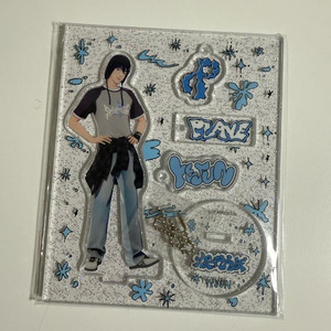 플레이브 예준 카쿠렌보 아크릴스탠드 양도(원가이하)