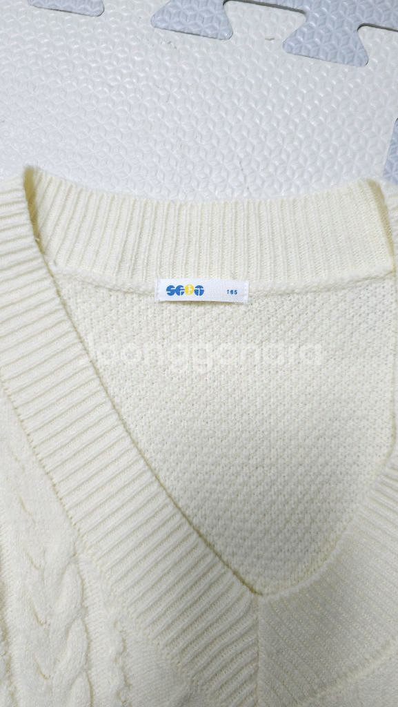 여아 165사이즈 니트베스트 판매합니다--2