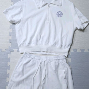 여아 헹텐 160사이즈 상하세트 판매합니다