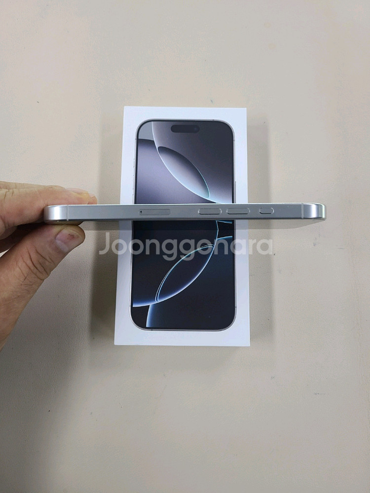 아이폰16프로 256G 밧데리94프로 무기스 상태최--2