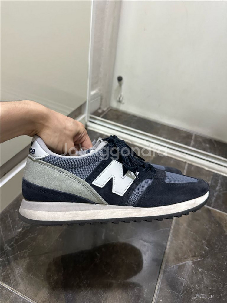 뉴발란스 m730 네이비 255사이즈--1