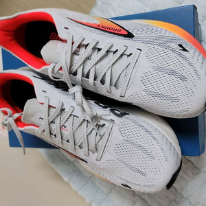 브룩스 러닝화 Hyperion Max 2 남성 260