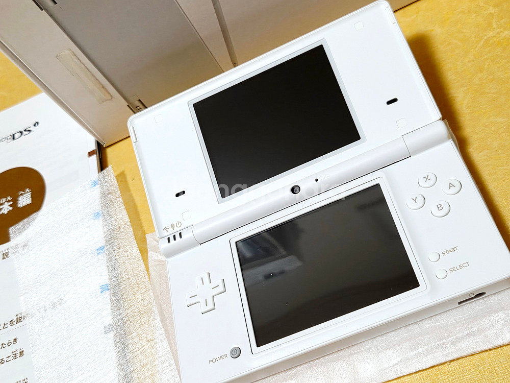 할인가능) 미사용 화이트 dsi 닌텐도 레트로랜드--2