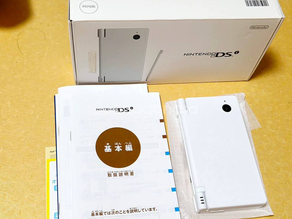 할인가능) 미사용 화이트 dsi 닌텐도 레트로랜드--6