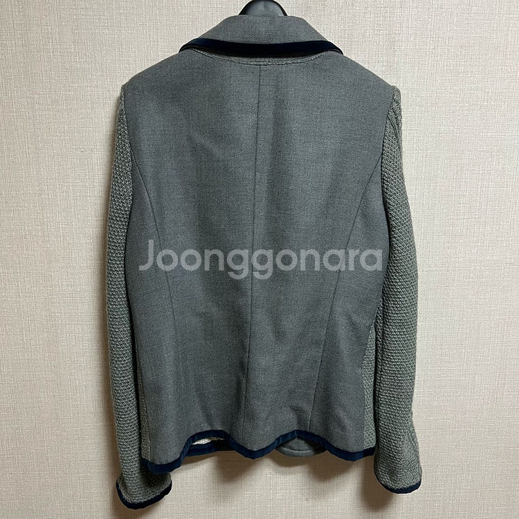 BCBG 유니크 카라 니트자켓(M)--1