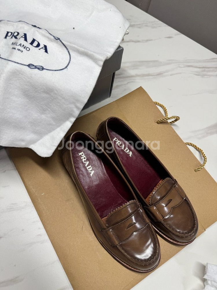 새제품급 프라다 로퍼 프라다구두 명품구두 판매합니다.--0