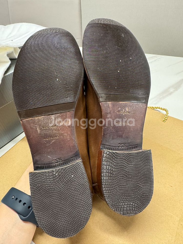 새제품급 프라다 로퍼 프라다구두 명품구두 판매합니다.--2