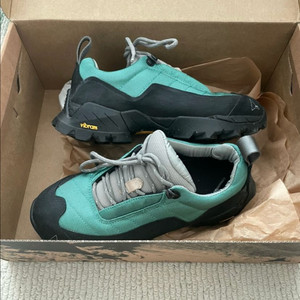 로아 하이킹 카타리나 37 최상품 팔아요 (택포)