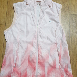 밀레 아웃도어 조끼 90 사이즈입니다