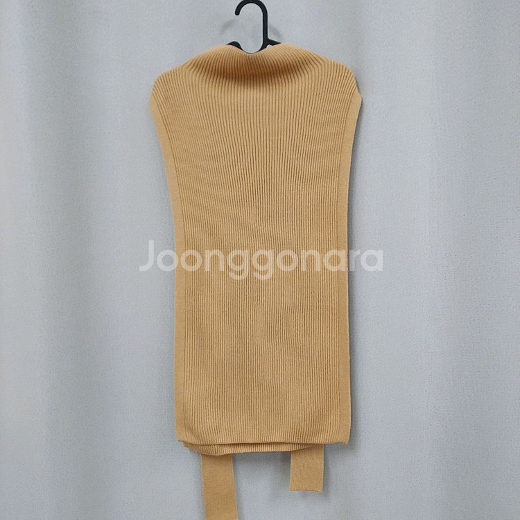 cos 코스 민소매 롱 니트조끼--0