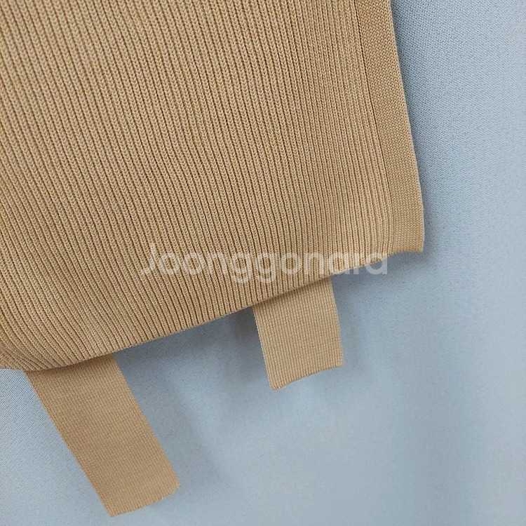 cos 코스 민소매 롱 니트조끼--5